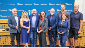 Soutěž vyhrála obec, která má vlastní Karlštejn i hrad Bouzov Soutěž vyhrála obec, která má vlastní Karlštejn i hrad Bouzov