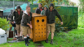 Herečka Bára Hrzánová dnes představí novou dynastii lachtanů