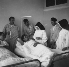 Okénko do historie: Řádové sestry v nemocnici