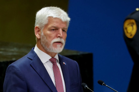 Prezident varoval před zkreslováním historie