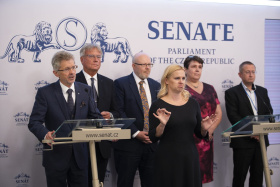 Senát hostil konferenci o elektronizaci očkování Kliknutím zvětšíte obrázek