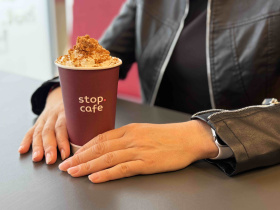 ORLEN přináší chutě podzimu: nové teplé drinky ve Stop Cafe