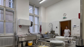 Školáci se dočkali moderní jídelny