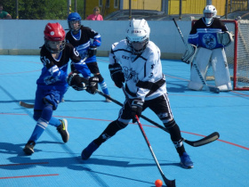 Hokejbalové hřiště ve Svítkově čeká kompletní rekonstrukce