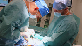 V Masarykově nemocnici v Ústí nad Labem proběhla unikátní operace kojence