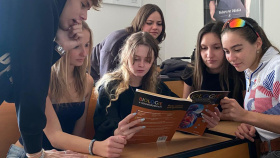 Pratuři se stali součástí nové učebnice biologie pro gymnázia