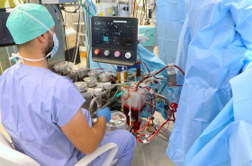 Masarykova nemocnice má nejmodernější přístroj pro mimotělní oběh při operacích  na nebijícím srdci