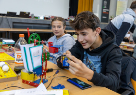 Žáci poměřili síly v sestavení funkčního přepravníku