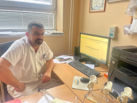 Primář novoměstské ortopedie provedl unikátní operaci