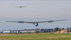 Piloti z obou stran hranice létali společně