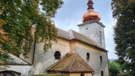 Kostel v Žandově získal novou barokní báň. Kraj pomohl milionem korun