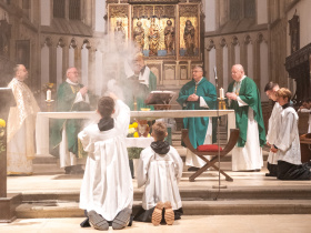 Slavnostní bohoslužba a požehnání obnovenému kostelu Nanebevzetí Panny Marie