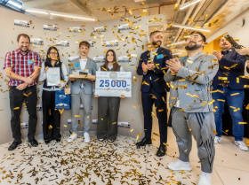 Studenti z Kadaně postavili nejlepší pavilon pro EXPO. Byl celý z lepenky