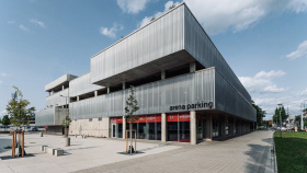 Dva celostátní úspěchy pro Pardubice: Ocenění získaly Tyršovy sady i parkovací dům u arény