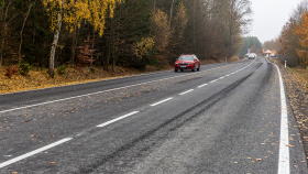 Řidiči se vracejí na opravenou silnici mezi Rokycany a Ejpovicemi
