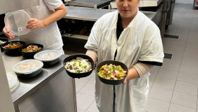 První škola z Prahy 8 se zapojila do projektu Zachraň oběd a vyzývá následovníky