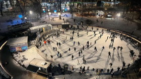 V parku na Moravském náměstí začala nová bruslařská sezóna