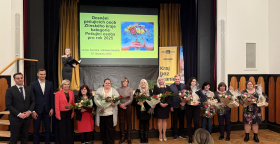 Kraj ocenil pečující, kteří se doma starají o své blízké