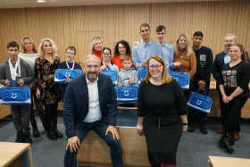 Hejtman obdaroval úspěšné sportovce z Evropských her handicapované mládeže Emil Open