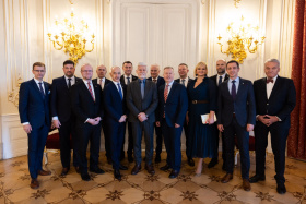 Kraje slaví čtvrtstoletí existence. Hejtmany a primátora Prahy přijal prezident Petr Pavel