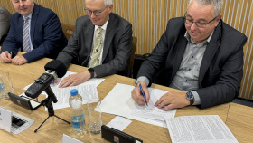 Krajská zdravotní a pražská lékařská fakulta se zavázaly ke spolupráci. Medici zamíří do regionu na praxi