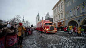 Vánoční kamion přijíždí do Česka. Ve dnech 13. a 14. prosince bude v Peci pod Sněžkou