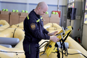 Kraj daroval hasičům moderní vybavení. Zásahy budou rychlejší a bezpečnější