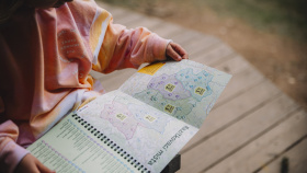 Pohádkové Krkonoše: Razítka, výlety a dobrodružství pro děti po celý rok