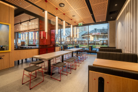 McDonald's otevřel první restauraci v Přerově