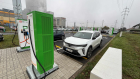 Řidičům bude k dispozici devět nových stojanů