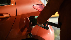 Benzin je nejlevnější za poslední čtyři roky