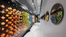 Největší veřejnou sbírku vánočních ozdob mají v jabloneckém muzeu skla