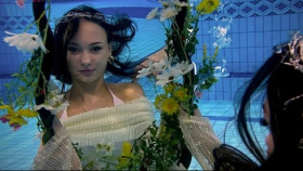 Fotografové a modelky tvořili pod vodou. Soutěžící měli dvě hodiny na přípravu snímků