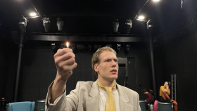 Divadlo DISK: Radši shořet, než zřít pravdu