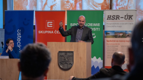 Špička v oboru AI se vrátila do Mostu