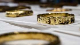 Pět kilogramů ryzího zlata. Zakopaný poklad našli turisté