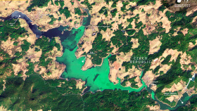 Zelený led na Lipně potvrdily i satelitní snímky programu Copernicus