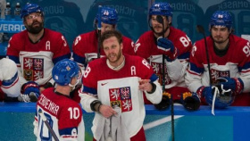 Čeští hokejisté vyhráli 3:2 nad Dánskem a jdou na Kanadu