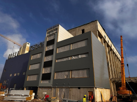 Do Komořan dorazí nový komín i jeřáb na odpad