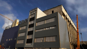 Do Komořan dorazí nový komín i jeřáb na odpad