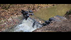 Protipovodňové přehrážky obnovily na Náchodsku Lesy České republiky