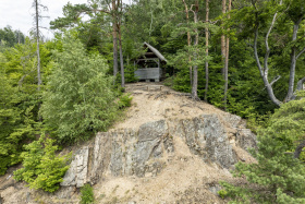 Hraběcí stolek, který si zahrál v americkém hororu, je novou přírodní rezervací