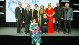 Osobnosti Středočeského kraje převzaly Ceny hejtmanky 2025