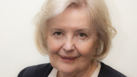 Cenu prezidenta KVIFF letos převezme slovenská herečka Magda Vášáryová