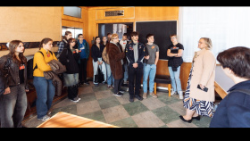 Studenti poznali krajský úřad i zákulisí Baťova mrakodrapu