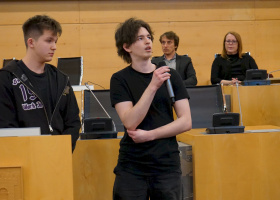 Chytré hlavičky ocenila při vyhlášení České AI olympiády náměstkyně hejtmana Jindra Zalabáková