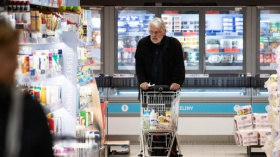 Pozor! Dnes si nenakoupíte, výjimku mají lékárny či čerpací stanice