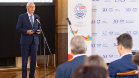 Mladí lidé jako inspirace: Na půdě Senátu byla oceněna mládež, která mění své okolí k lepšímu