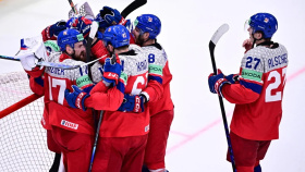 Čeští hokejisté porazili Slovensko 3:2. Rozhodující gól vstřelil Červenka