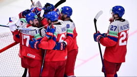 Čeští hokejisté porazili Slovensko 3:2. Rozhodující gól vstřelil Červenka